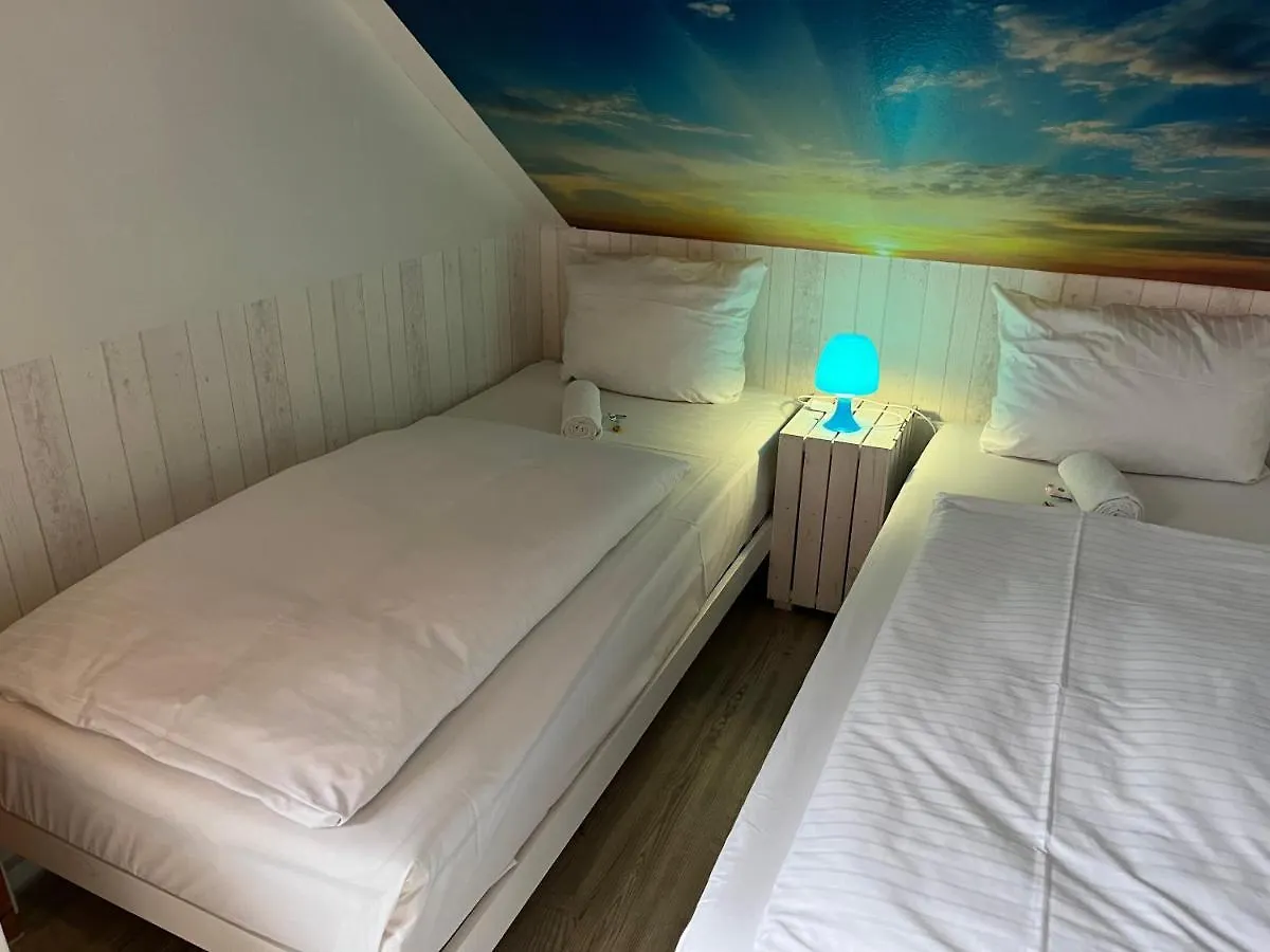 Хостел My Brand Boardinghouse Hamburg Volksdorf