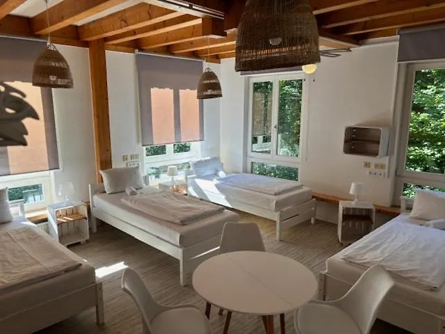 Хостел My Brand Boardinghouse Hamburg Volksdorf